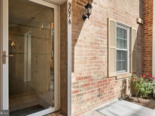 907 S Rolfe Street 1A, Arlington VA 22204