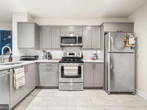 907 S Rolfe Street 1A, Arlington VA 22204