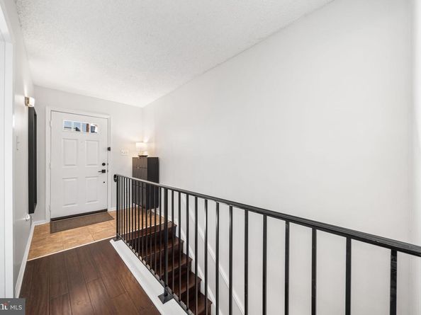 907 S Rolfe Street 1A, Arlington VA 22204