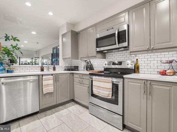 907 S Rolfe Street 1A, Arlington VA 22204