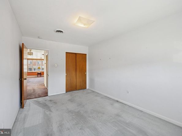 9009 Brous Avenue, Philadelphia PA 19152