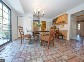 800 Maple Glen Lane, Wayne PA 19087