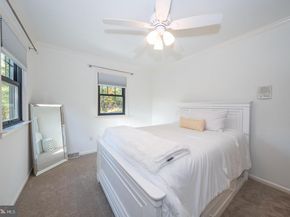 800 Maple Glen Lane, Wayne PA 19087
