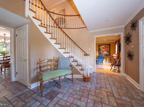 800 Maple Glen Lane, Wayne PA 19087