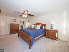 800 Maple Glen Lane, Wayne PA 19087