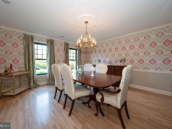 800 Maple Glen Lane, Wayne PA 19087