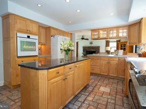 800 Maple Glen Lane, Wayne PA 19087