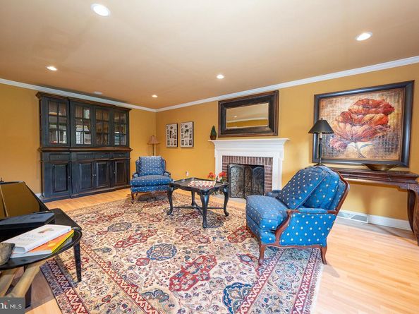 800 Maple Glen Lane, Wayne PA 19087