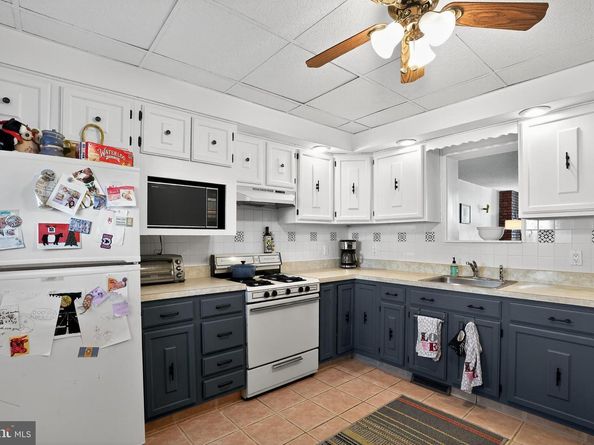 3062 Almond Street, Philadelphia PA 19134
