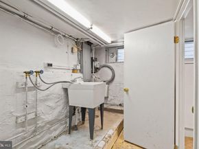 526 S Lecount Street, Philadelphia PA 19146