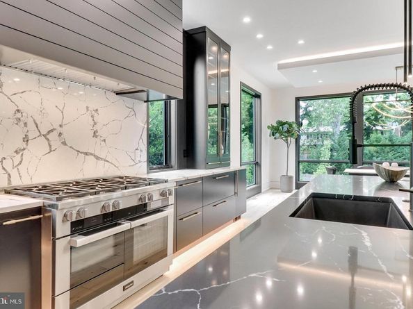 7816 Georgetown Pike, Mclean VA 22102