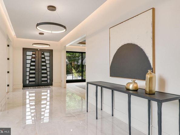 7816 Georgetown Pike, Mclean VA 22102