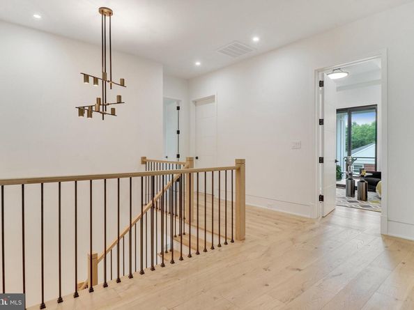 7816 Georgetown Pike, Mclean VA 22102