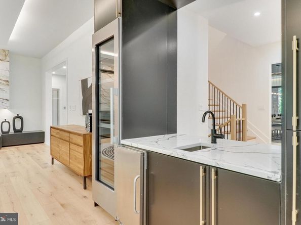 7816 Georgetown Pike, Mclean VA 22102