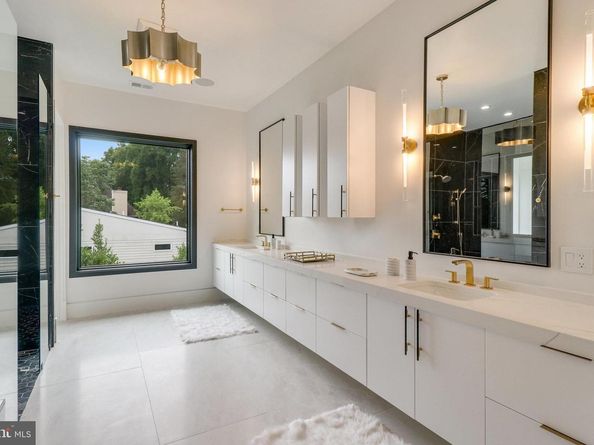 7816 Georgetown Pike, Mclean VA 22102