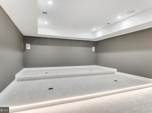 7816 Georgetown Pike, Mclean VA 22102