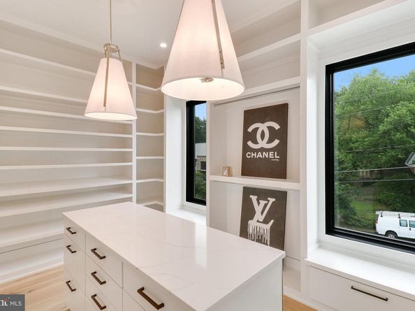 7816 Georgetown Pike, Mclean VA 22102