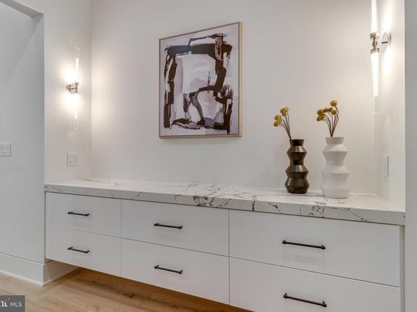 7816 Georgetown Pike, Mclean VA 22102