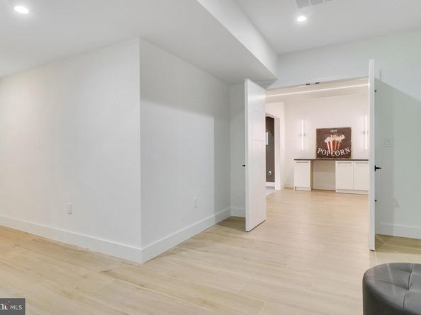 7816 Georgetown Pike, Mclean VA 22102