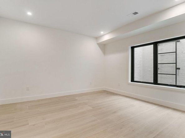 7816 Georgetown Pike, Mclean VA 22102