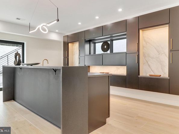 7816 Georgetown Pike, Mclean VA 22102