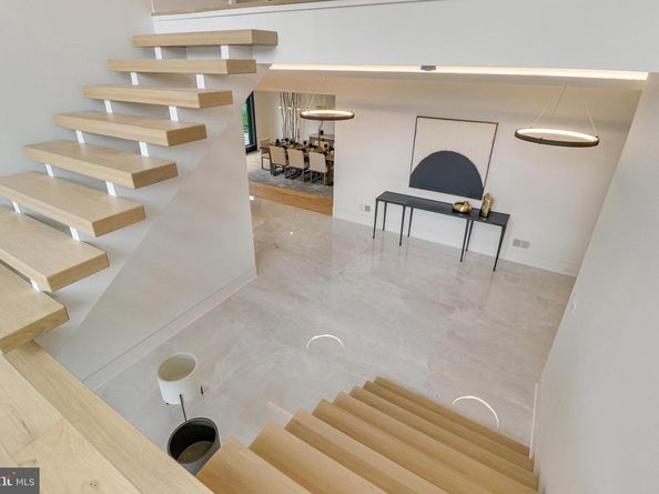 7816 Georgetown Pike, Mclean VA 22102