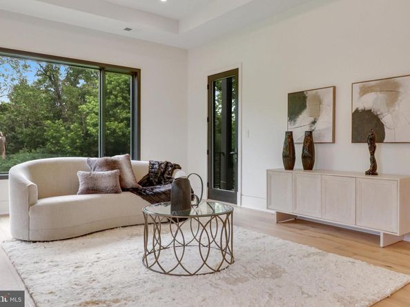 7816 Georgetown Pike, Mclean VA 22102