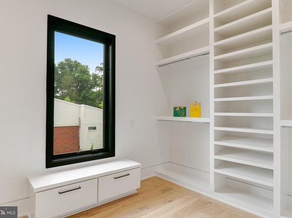 7816 Georgetown Pike, Mclean VA 22102