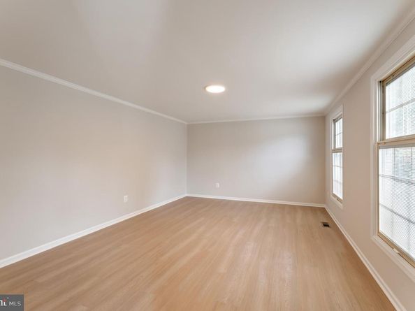 1330 Rock Chapel Road, Herndon VA 20170