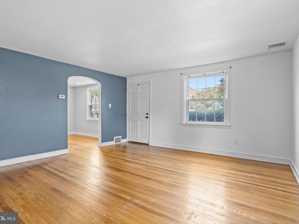 30 Wayne Avenue, Springfield PA 19064