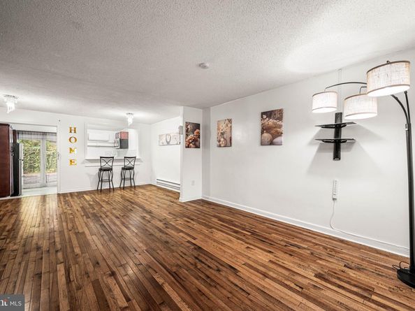 6617 Church Lane, Upper Darby PA 19082