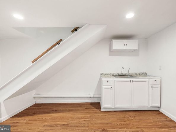 6617 Church Lane, Upper Darby PA 19082