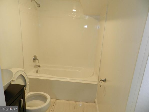 4325 Halley Terrace SE 101, Washington DC 20032