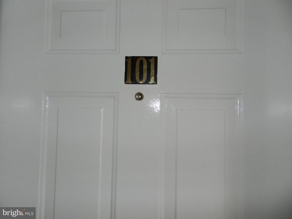 4325 Halley Terrace SE 101, Washington DC 20032