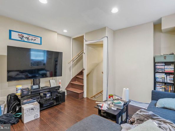 1037 Crease Street, Philadelphia PA 19125