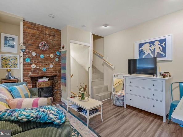 1037 Crease Street, Philadelphia PA 19125