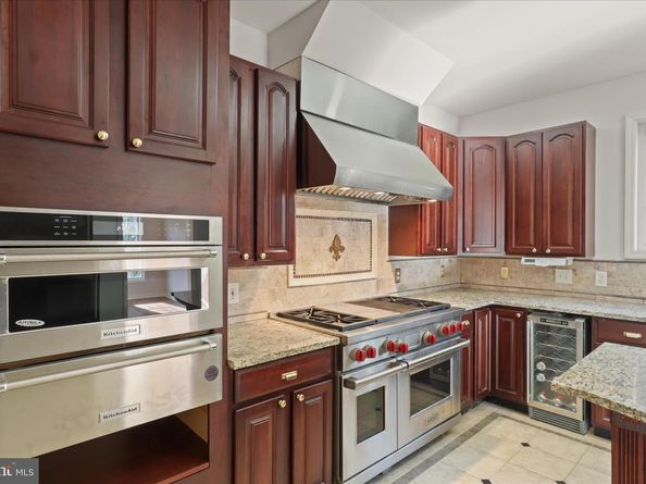 2659 Military Road, Arlington VA 22207