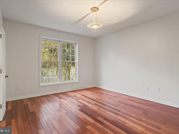 2659 Military Road, Arlington VA 22207