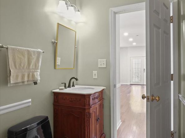 2659 Military Road, Arlington VA 22207