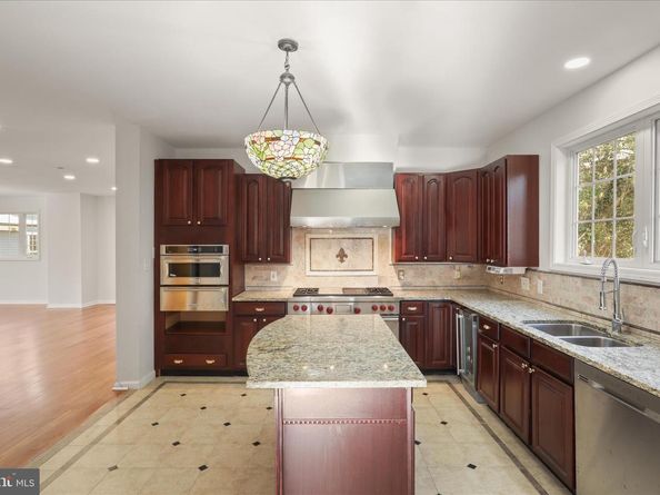 2659 Military Road, Arlington VA 22207