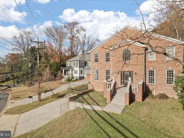 2659 Military Road, Arlington VA 22207