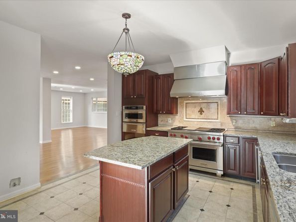 2659 Military Road, Arlington VA 22207