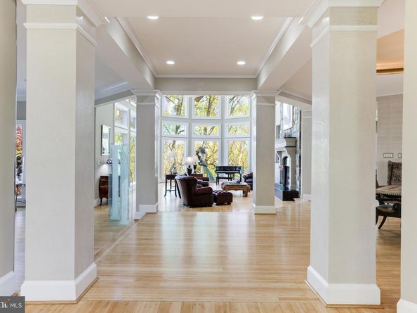 658 Live Oak Drive, Mclean VA 22101