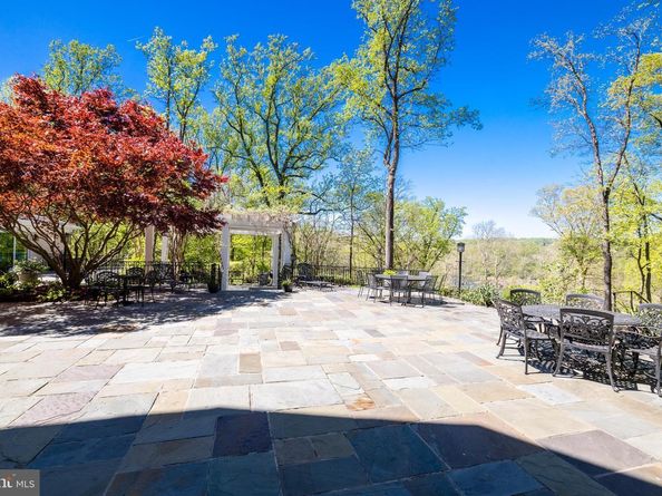 658 Live Oak Drive, Mclean VA 22101