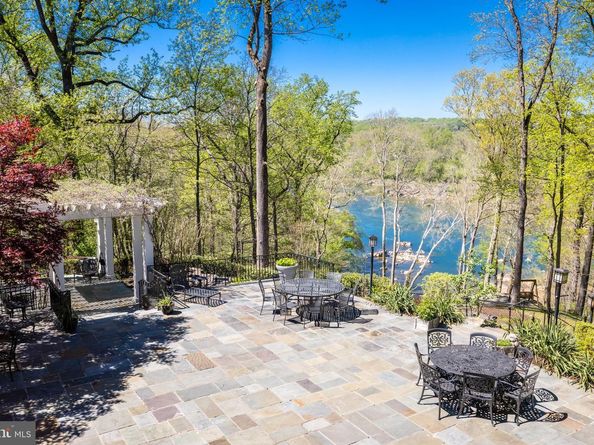 658 Live Oak Drive, Mclean VA 22101