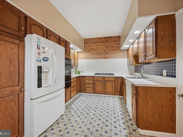 608 Washington Lane, Jenkintown PA 19046