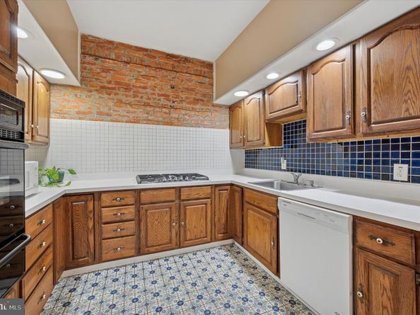 608 Washington Lane, Jenkintown PA 19046