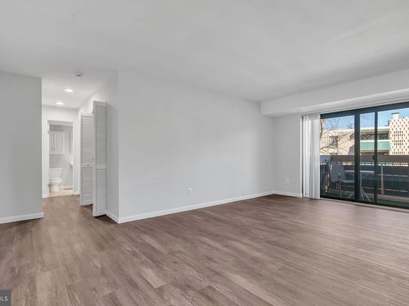 6141 Leesburg Pike 504, Falls Church VA 22041