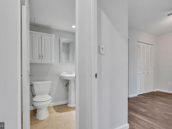 6141 Leesburg Pike 504, Falls Church VA 22041