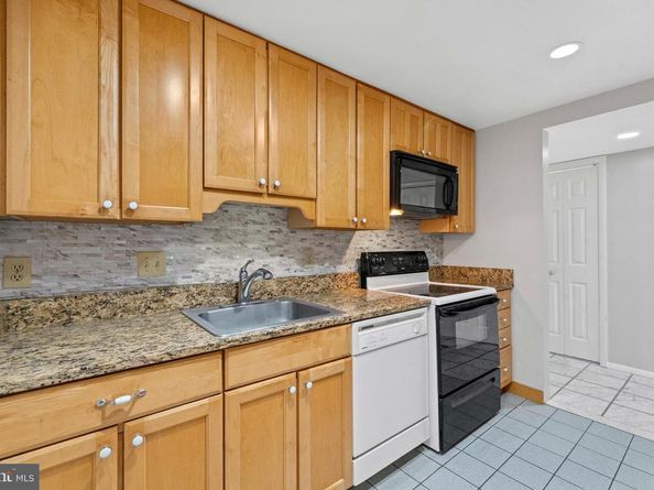 6300 Stevenson Avenue 907, Alexandria VA 22304